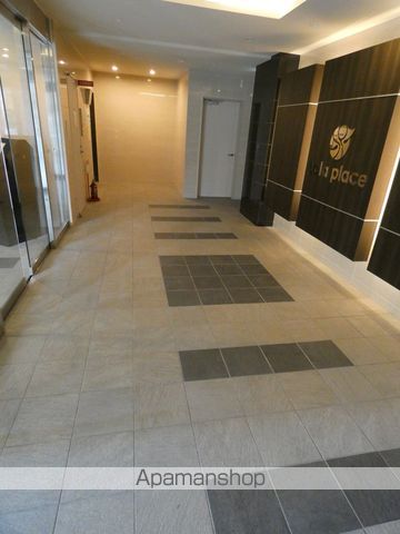 ララプレイス 大阪 ウエストゲートの内装写真
