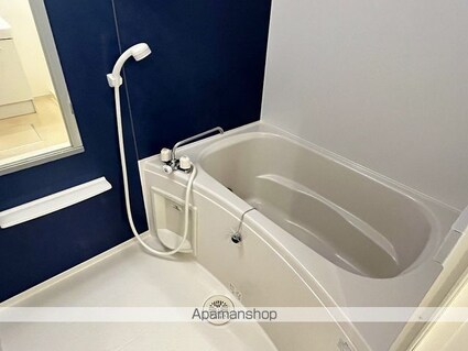 ヴィラ　フォレスト・ベリー[2LDK/57.19m2]のバス