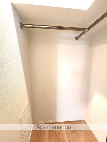 シーズンフラッツ渡辺通の内装写真