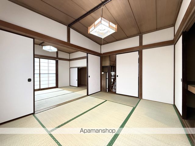 函館市 2階建 築49年の内装写真