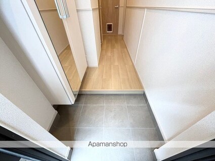 ブリリアントⅡ[1LDK/47.42m2]の玄関