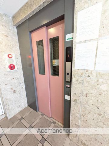 JSビル祇園の玄関写真