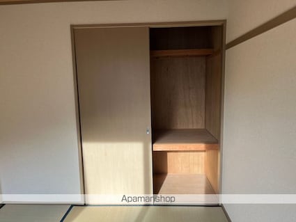 ビーライン高津[2DK/40.92m2]の収納