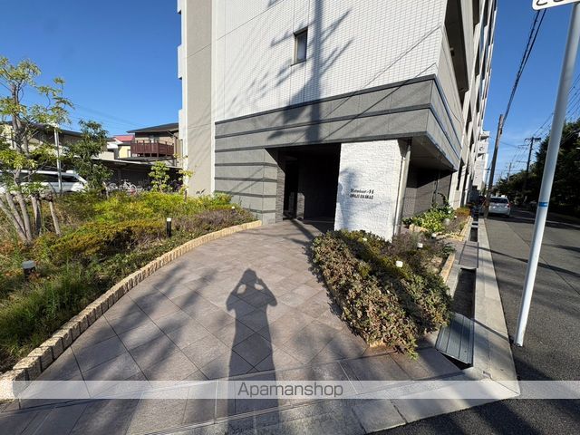 レジュールアッシュ淡路駅前の玄関写真