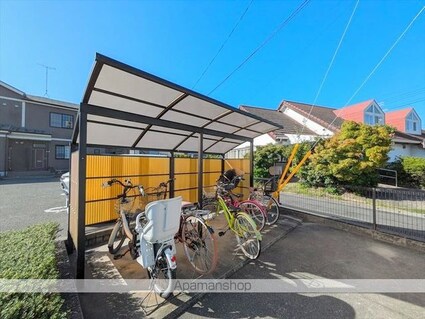 グラン・クール　Ａ[2LDK/61.98m2]の共用部1