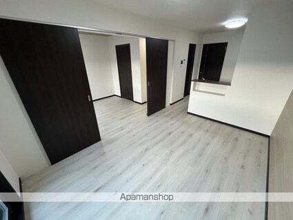 ＬＩＮＮＥＡ　ＭＩＫＵＭＯ[1LDK/40m2]のリビング・居間