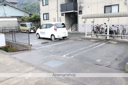 ル・グランⅣ（キャトル）[3LDK/70.43m2]の駐車場