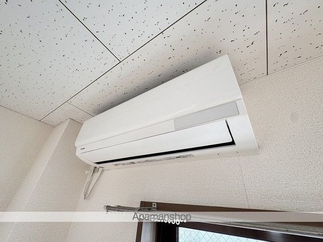 マンションシェルの内装写真