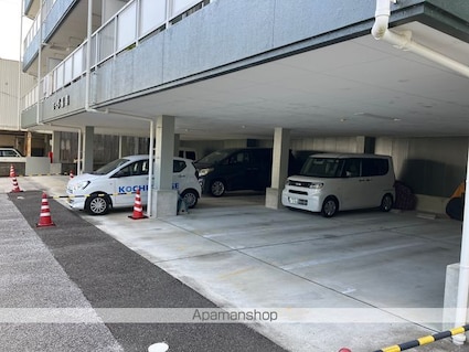 コーポ福島[2LDK/60m2]の駐車場