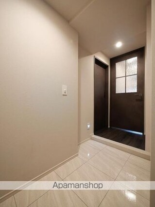 レ・ジェイドクロス千代田神保町[1LDK/45.03m2]の玄関