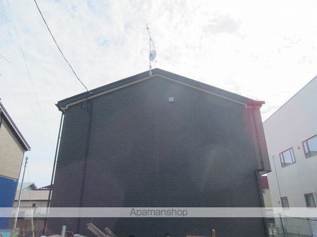 DECK館向の外観写真