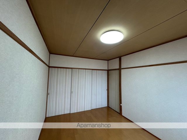 深川市 2階建 築49年の内装写真