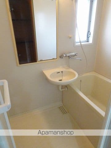 ロイヤルヒルズ成田町の内装写真