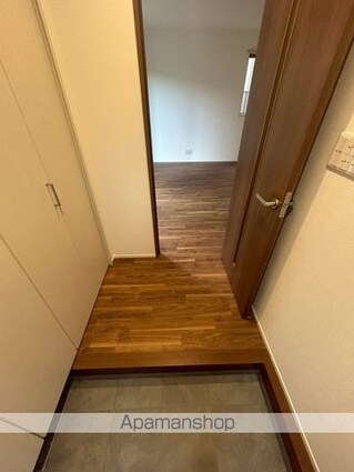 ヴィラ　ウィスタリア　Ｂ棟[3LDK/85.5m2]の玄関