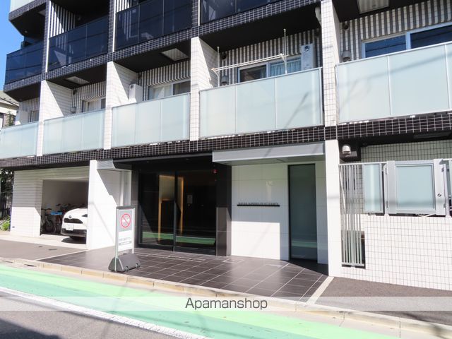 AXAS西巣鴨の玄関写真