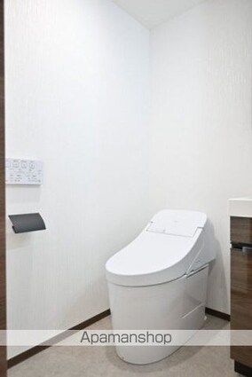 ＧＲＡＮＳＩＴＥ　ＮＡＫＡＭＥＧＵＲＯ[1K/26.27m2]のトイレ