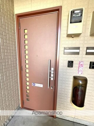 サウザンドタウン　Ｃ棟[1LDK/42.72m2]の玄関