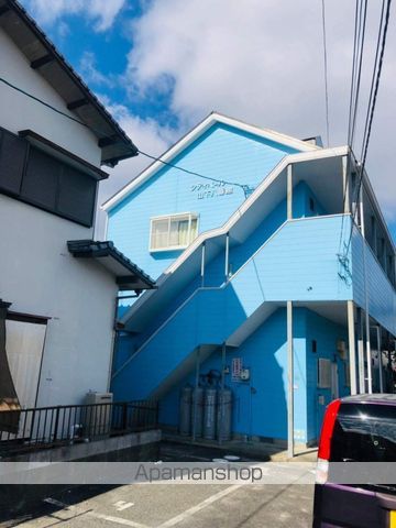 シティベール山下八番館の玄関写真