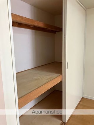 ＨＡＢＩＴ　南棟[2K/46.45m2]の収納