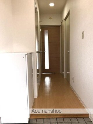 サンライト西新宿[2LDK/59.5m2]の玄関