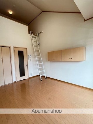 ヨーロピアンシャレークレア[1K/26.45m2]のリビング・居間