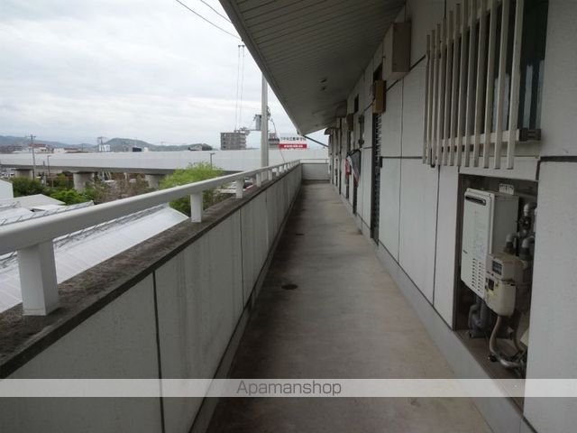 南比島ハイツの玄関写真
