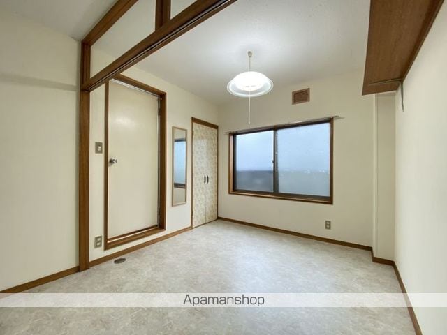 シャンポールわかさの内装写真