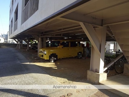 吉岡マンション[2DK/36m2]の駐車場