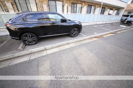 リブリ・サンセリテⅡ[1K/26.08m2]の駐車場