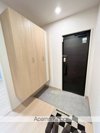 ソラーナ小松原[2LDK/66.32m2]の玄関