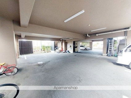 リヴェール居相[1LDK/40.05m2]の駐車場