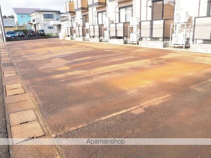 Ｔｏｇｅｔｈｅｒ[1K/26.71m2]の駐車場1