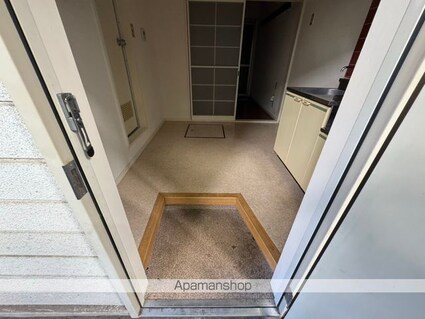 こーらる[1K/19.44m2]の玄関