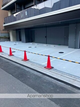 ザ・パークハビオ代々木[1R/23.6m2]の駐車場2