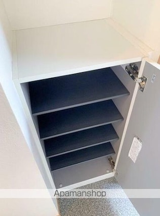 マンション保坂[1R/21.87m2]の玄関