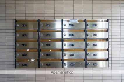 エシャンジゥル松山[3LDK/72m2]の共用部2