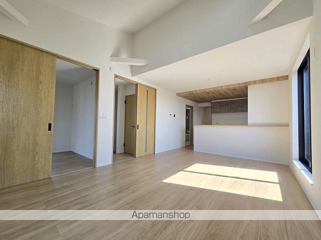 detached 東京都福生市武蔵野台２丁目23-10

地図を見る