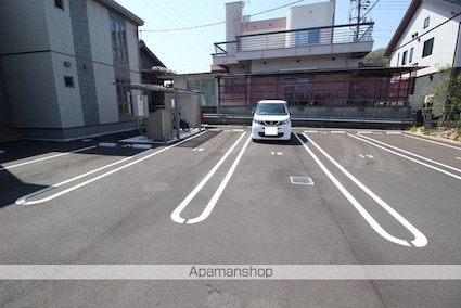 ＦＥＬＩＣＥ　Ｂ[2LDK/58.63m2]の駐車場