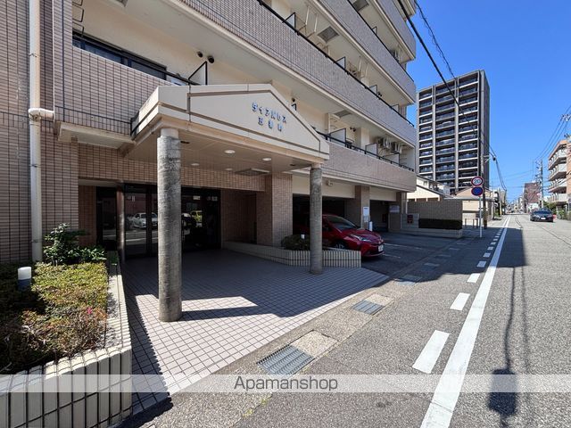 ダイアパレス五番町の玄関写真