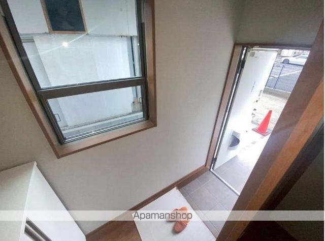 メゾンウエスト[2DK/52.56m2]の玄関