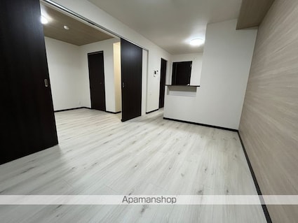 ＬＩＮＮＥＡ　ＭＩＫＵＭＯ[1LDK/40m2]のリビング・居間