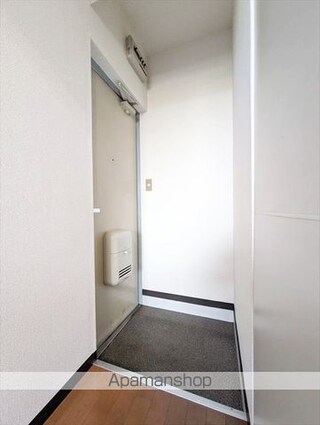 ヴィラ鶴新田　弐番館[1R/17.2m2]の玄関
