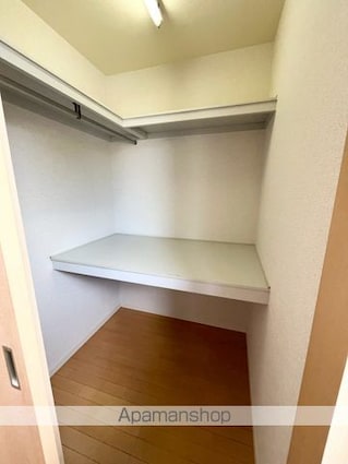 和歌山県和歌山市秋葉町[2LDK/58.27m2]の収納