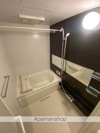 和歌山県和歌山市小雑賀２丁目[1LDK/44m2]のバス