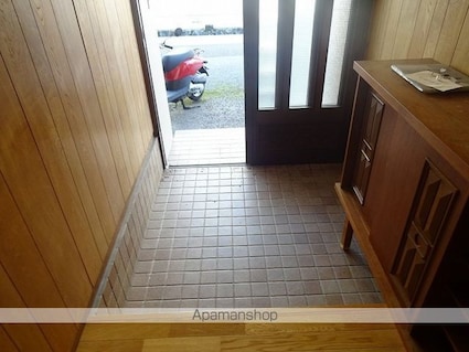 サンハイツ鴨部[5SLDK/90m2]の玄関