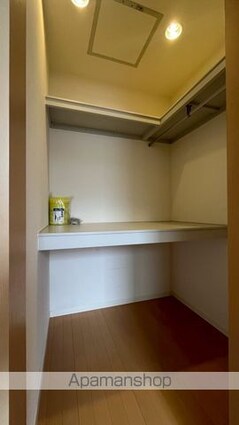 ヴェルドミール[2LDK/65.88m2]の収納