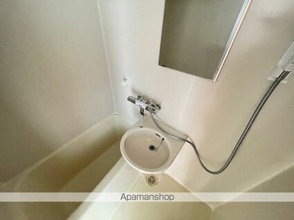 フォレスト三番町[1R/27.14m2]のバス