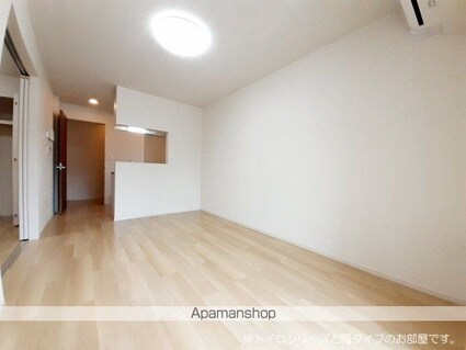 ラ・シモーヌ・メゾン　ＭＨ[1LDK/33.49m2]のリビング・居間