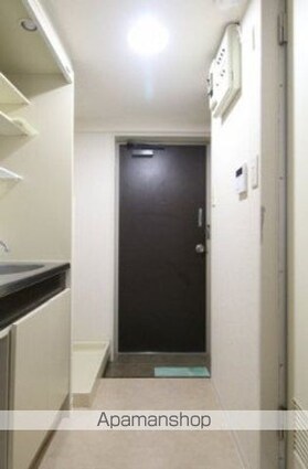 サンパレス中野[1R/17.92m2]の玄関