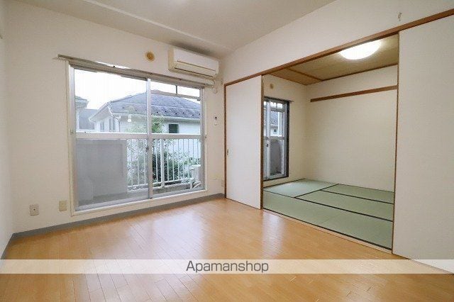 ラークバーレィの内装写真